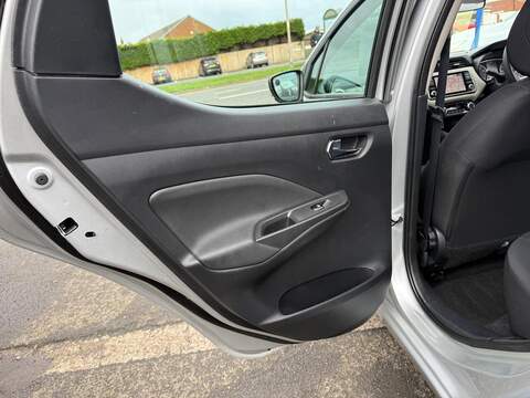 Nissan Micra 1.0 IG-T Acenta XTRON Euro 6 (s/s) 5dr - U79847