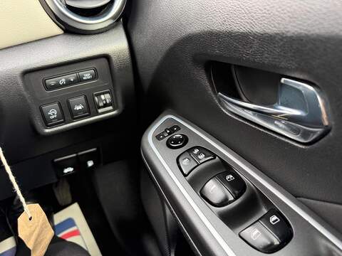 Nissan Micra 1.0 IG-T Acenta XTRON Euro 6 (s/s) 5dr - U79847