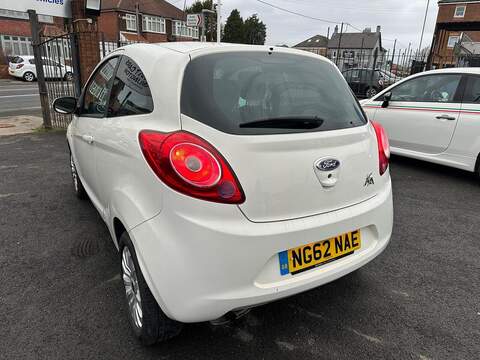 Ford Ka 1.2 Zetec Euro 5 (s/s) 3dr - U79852