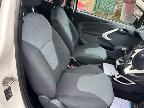 Ford Ka 1.2 Zetec Euro 5 (s/s) 3dr - U79852