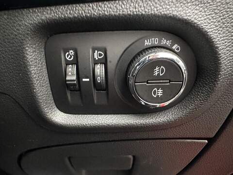 Vauxhall Astra 1.6 CDTi BlueInjection SRi Euro 6 (s/s) 5dr - U79854