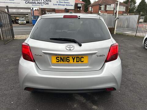 Toyota Yaris 1.33 Dual VVT-i Icon Euro 6 5dr - U79855