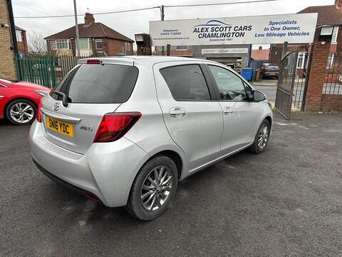 Toyota Yaris 1.33 Dual VVT-i Icon Euro 6 5dr - U79855