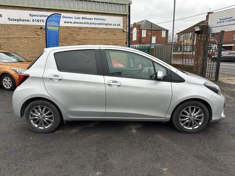 Toyota Yaris 1.33 Dual VVT-i Icon Euro 6 5dr - U79855