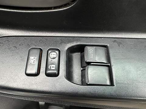 Toyota Yaris 1.33 Dual VVT-i Icon Euro 6 5dr - U79855