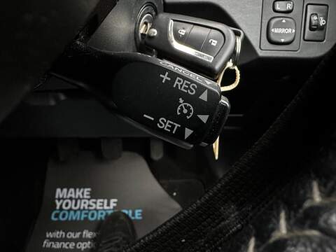 Toyota Yaris 1.33 Dual VVT-i Icon Euro 6 5dr - U79855