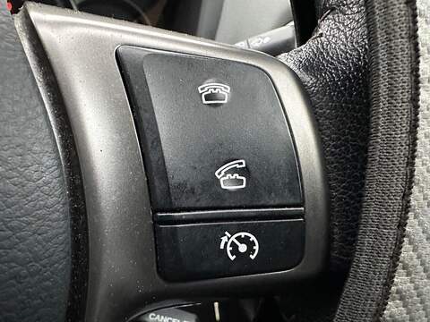 Toyota Yaris 1.33 Dual VVT-i Icon Euro 6 5dr - U79855