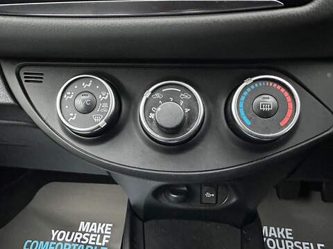 Toyota Yaris 1.33 Dual VVT-i Icon Euro 6 5dr - U79855