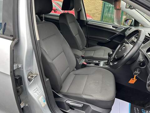 Volkswagen Golf 1.6 TDI BlueMotion Tech SE Euro 5 (s/s) 5dr - U79856