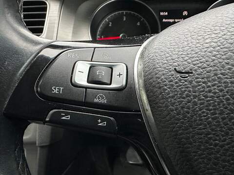 Volkswagen Golf 1.6 TDI BlueMotion Tech SE Euro 5 (s/s) 5dr - U79856