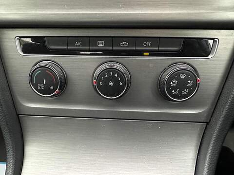 Volkswagen Golf 1.6 TDI BlueMotion Tech SE Euro 5 (s/s) 5dr - U79856