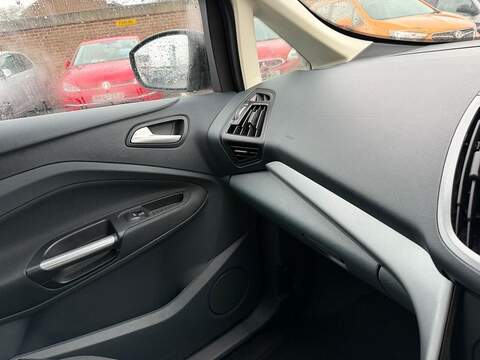 Ford C-Max 1.6 TDCi Zetec MPV 5dr Diesel Manual Euro 5 (115 ps) - U79864