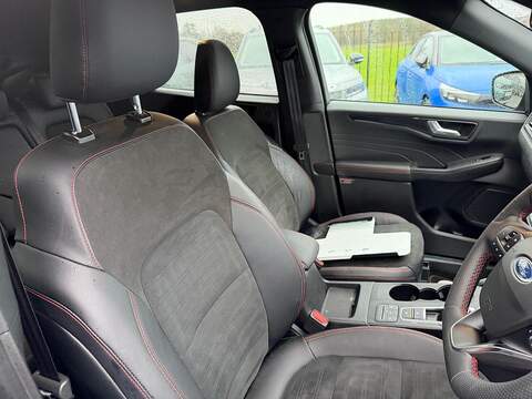 Ford Kuga 2.5 Duratec 14.4kWh ST-Line X Edition CVT Euro 6 (s/s) 5dr - U79868