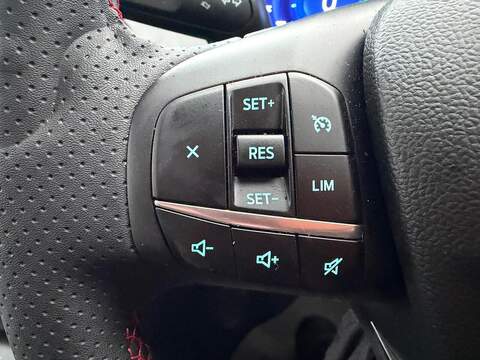 Ford Kuga 2.5 Duratec 14.4kWh ST-Line X Edition CVT Euro 6 (s/s) 5dr - U79868