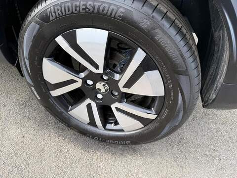 Vauxhall Frontera 1.2 Hybrid GS e-DCT Euro 6 (s/s) 5dr - U79870