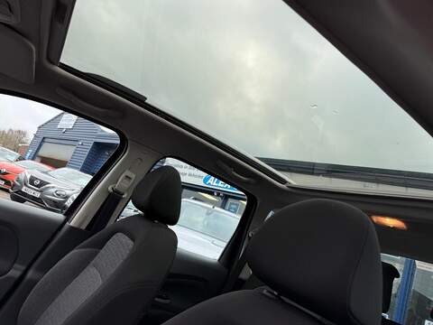 Citroen C3 Picasso 1.6 BlueHDi Platinum MPV 5dr Diesel Manual Euro 6 (100 ps) - U79874