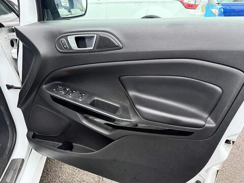 Ford EcoSport T EcoBoost ST-Line SUV 1.0 Manual Petrol - U79875