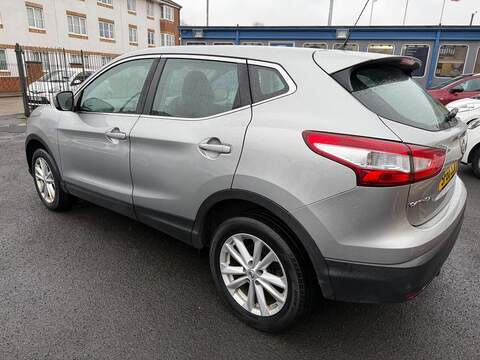 Nissan Qashqai 1.5 dCi Acenta 2WD Euro 6 (s/s) 5dr - U79880