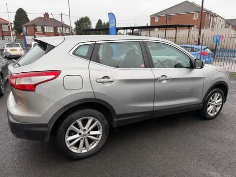 Nissan Qashqai 1.5 dCi Acenta 2WD Euro 6 (s/s) 5dr - U79880
