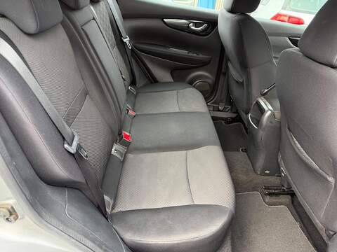 Nissan Qashqai 1.5 dCi Acenta 2WD Euro 6 (s/s) 5dr - U79880