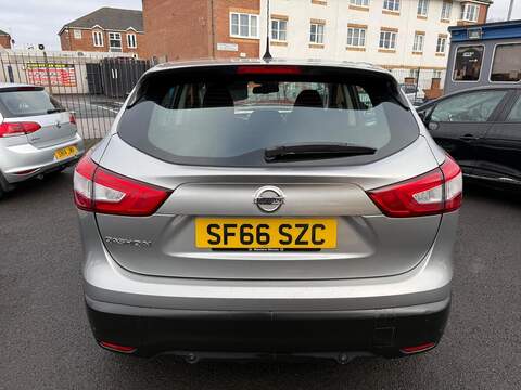 Nissan Qashqai 1.5 dCi Acenta 2WD Euro 6 (s/s) 5dr - U79880