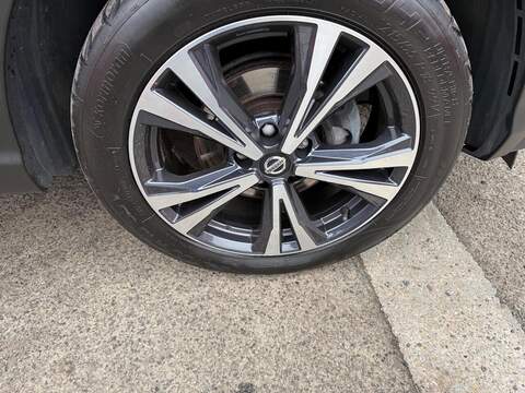 Nissan Qashqai DIG-T N-Connecta SUV 1.3 Manual Petrol - U79884