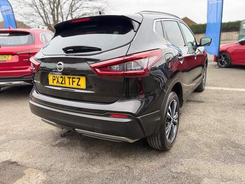 Nissan Qashqai DIG-T N-Connecta SUV 1.3 Manual Petrol - U79884