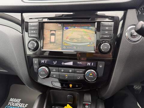 Nissan Qashqai DIG-T N-Connecta SUV 1.3 Manual Petrol - U79884