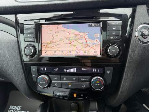 Nissan Qashqai DIG-T N-Connecta SUV 1.3 Manual Petrol - U79884