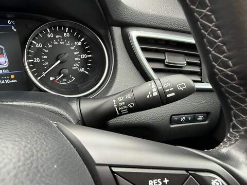 Nissan Qashqai DIG-T N-Connecta SUV 1.3 Manual Petrol - U79884