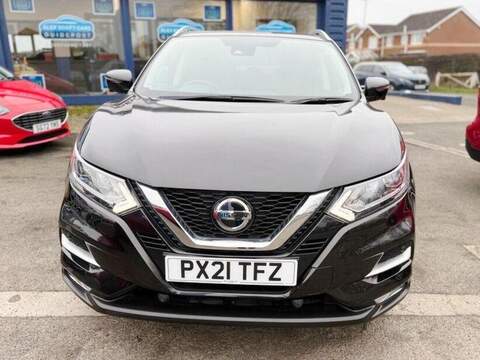 Nissan Qashqai DIG-T N-Connecta SUV 1.3 Manual Petrol - U79884
