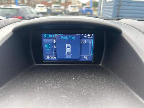 Ford Fiesta 1.5 TDCi Titanium Hatchback 5dr Diesel Manual Euro Hatchback 1.5 Manual Diesel - U79885