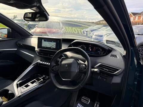 Peugeot 5008 1.2 PureTech Allure Premium + EAT Euro 6 (s/s) 5dr - U79886