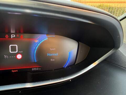 Peugeot 5008 1.2 PureTech Allure Premium + EAT Euro 6 (s/s) 5dr - U79886