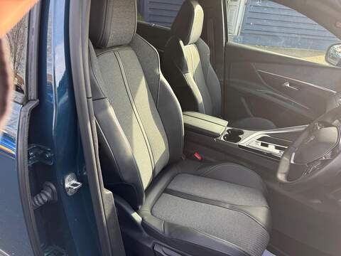 Peugeot 5008 1.2 PureTech Allure Premium + EAT Euro 6 (s/s) 5dr - U79886