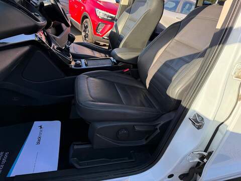 Ford Kuga 1.5 TDCi Titanium X SUV 5dr Diesel Manual 2WD Euro 6 (s/s) (120 ps) - U79893