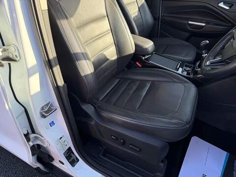 Ford Kuga 1.5 TDCi Titanium X SUV 5dr Diesel Manual 2WD Euro 6 (s/s) (120 ps) - U79893