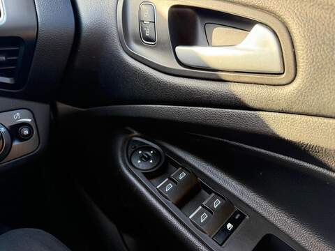 Ford Kuga 1.5 TDCi Titanium X SUV 5dr Diesel Manual 2WD Euro 6 (s/s) (120 ps) - U79893