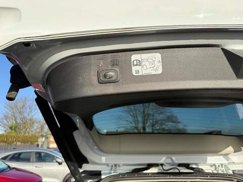 Ford Kuga 1.5 TDCi Titanium X SUV 5dr Diesel Manual 2WD Euro 6 (s/s) (120 ps) - U79893