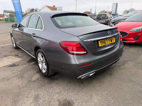Mercedes-Benz E Class 2.0 E220d SE Saloon 4dr Diesel G-Tronic+ Euro 6 (s/s) (194 ps) - U79897