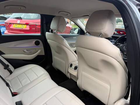 Mercedes-Benz E Class 2.0 E220d SE Saloon 4dr Diesel G-Tronic+ Euro 6 (s/s) (194 ps) - U79897