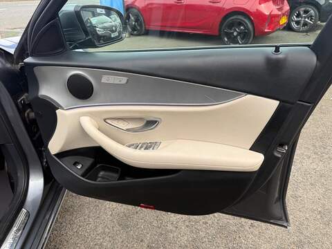 Mercedes-Benz E Class 2.0 E220d SE Saloon 4dr Diesel G-Tronic+ Euro 6 (s/s) (194 ps) - U79897