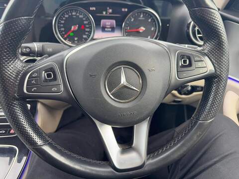 Mercedes-Benz E Class 2.0 E220d SE Saloon 4dr Diesel G-Tronic+ Euro 6 (s/s) (194 ps) - U79897