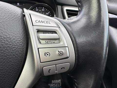 Nissan Qashqai 1.2 DIG-T Tekna XTRON 2WD Euro 6 (s/s) 5dr - U79899