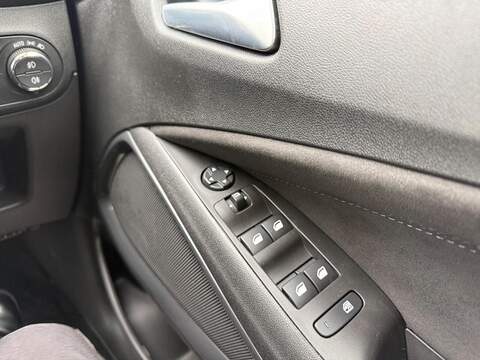 Vauxhall Crossland 1.2 Turbo Ultimate Euro 6 (s/s) 5dr - U79902