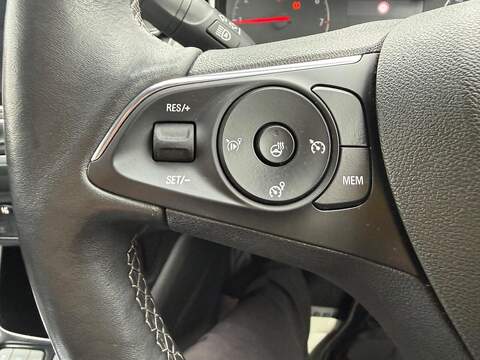 Vauxhall Crossland 1.2 Turbo Ultimate Euro 6 (s/s) 5dr - U79902