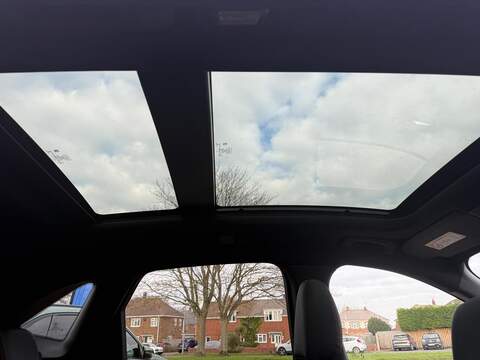 Ford Kuga 2.5 EcoBoost Duratec 14.4kWh ST-Line X CVT Euro 6 (s/s) 5dr - U79909