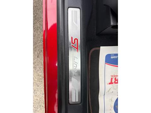 Ford Kuga 2.5 EcoBoost Duratec 14.4kWh ST-Line X CVT Euro 6 (s/s) 5dr - U79909