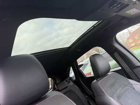 Ford Kuga 2.5 EcoBoost Duratec 14.4kWh ST-Line X CVT Euro 6 (s/s) 5dr - U79909