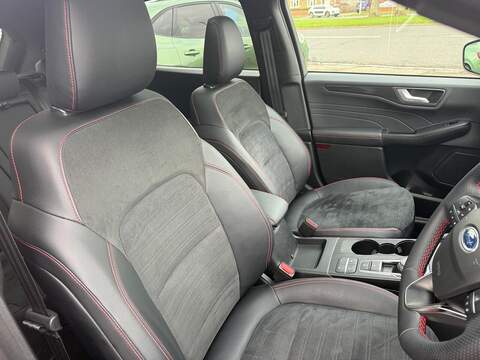 Ford Kuga 2.5 EcoBoost Duratec 14.4kWh ST-Line X CVT Euro 6 (s/s) 5dr - U79909